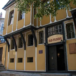  Konukevi Old